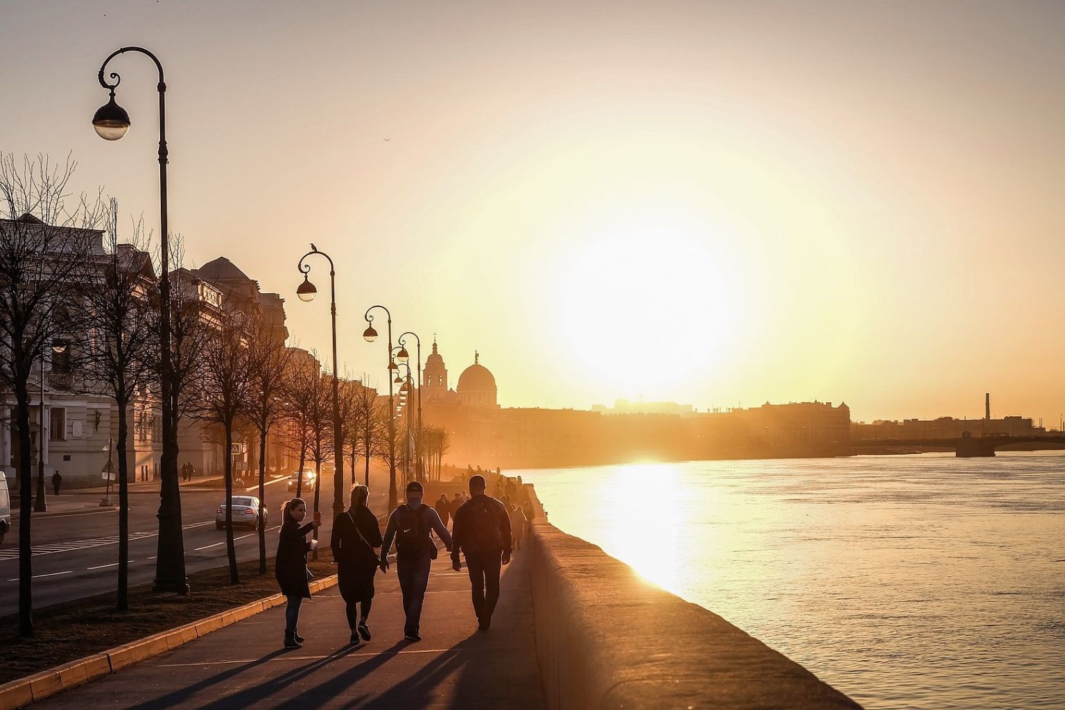 maria_domnina-sunset-4897949_1920.jpg